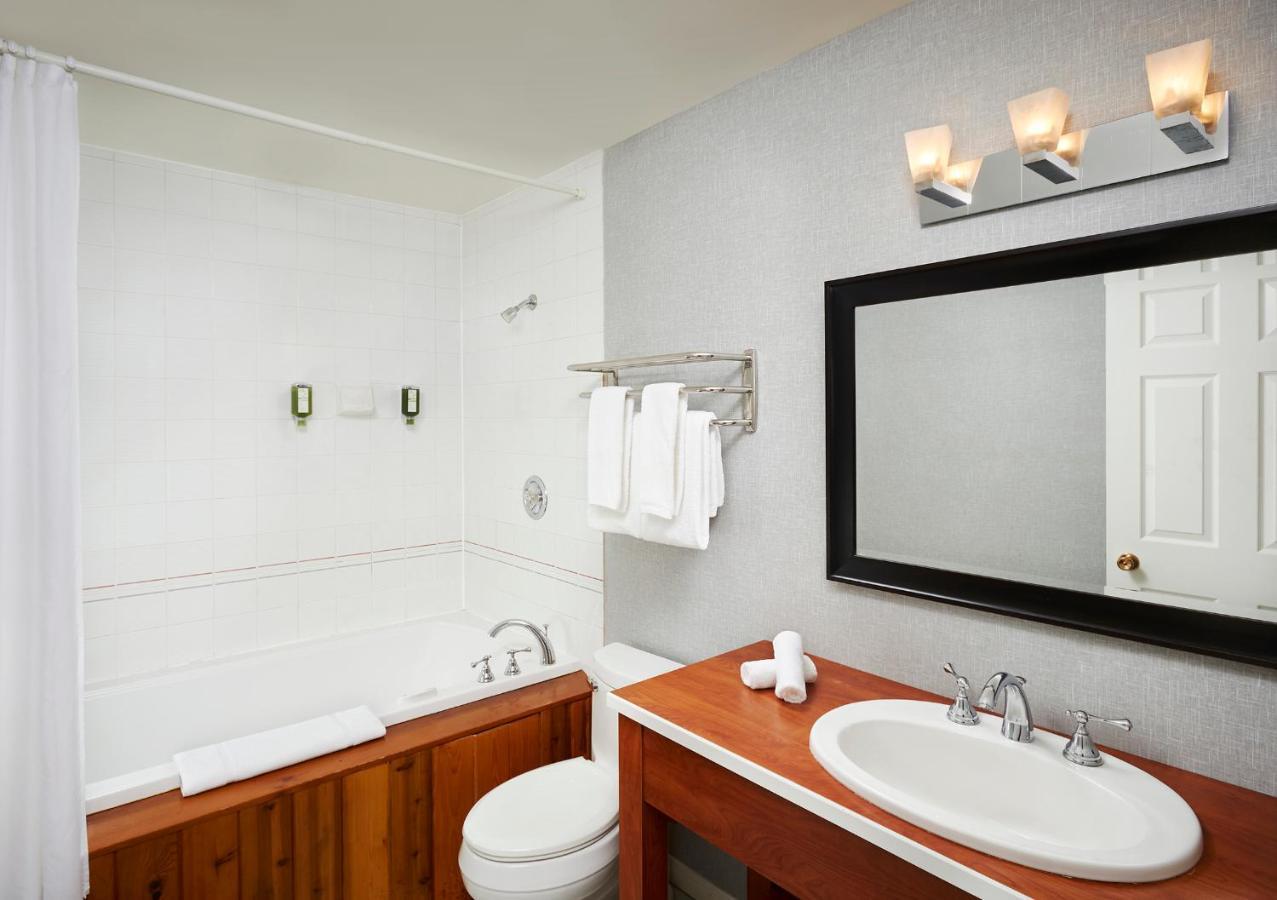 Sir Sam'S Inn & Spa (Adults Only) Haliburton Eksteriør billede