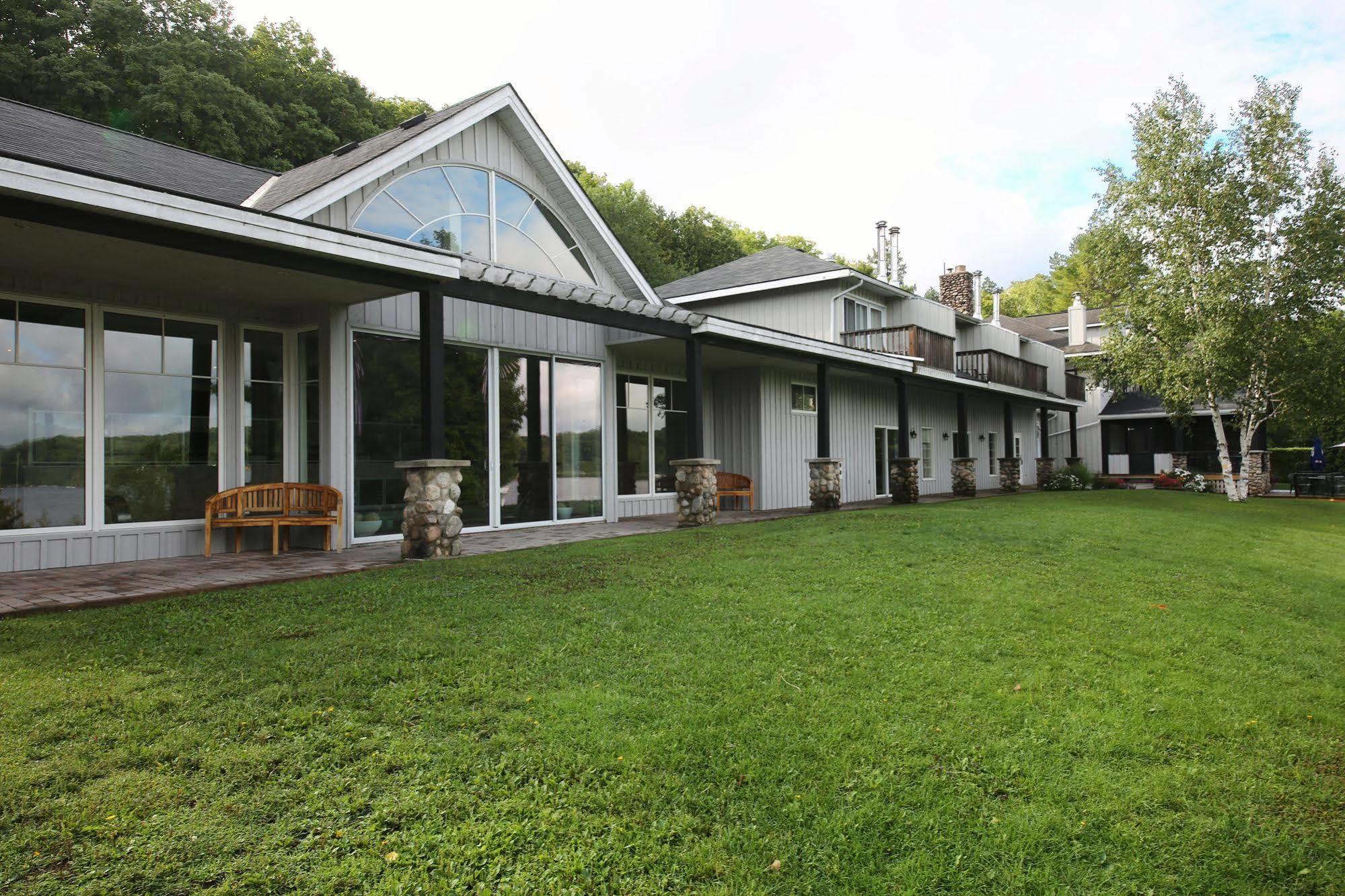 Sir Sam'S Inn & Spa (Adults Only) Haliburton Eksteriør billede